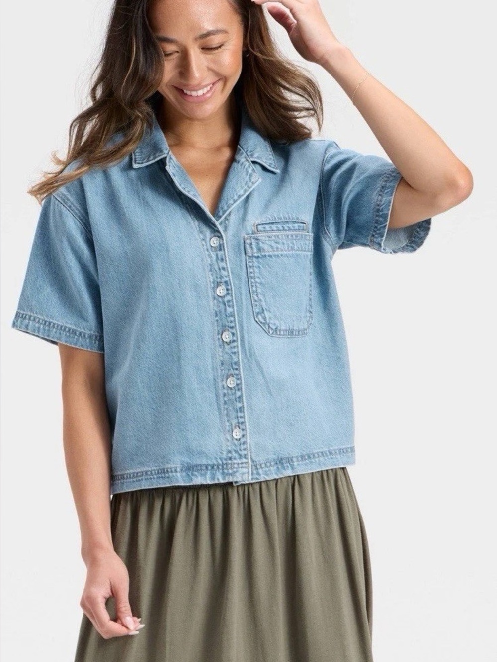Women's Short Sleeve Button-Down Denim Shirt - Universal Thread Light Wash Small